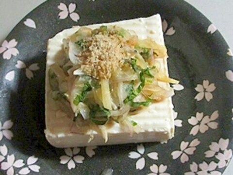 食べる直前に味付け！新生姜と紫玉ねぎのサラダ